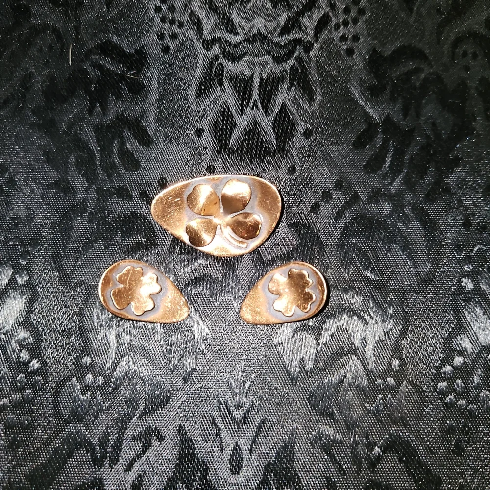 Vintage Four Leaf Clover Brooch and Earrings - Picture 7 of 7